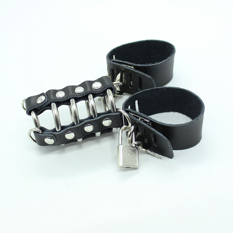 OHMAMA FETISH - PENISKOOI MET METALEN RINGEN EN LEDEREN BANDEN
