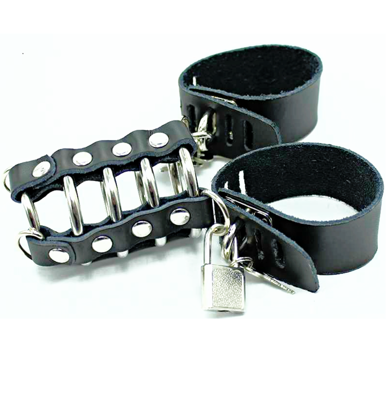 OHMAMA FETISH - PENISKOOI MET METALEN RINGEN EN LEDEREN BANDEN