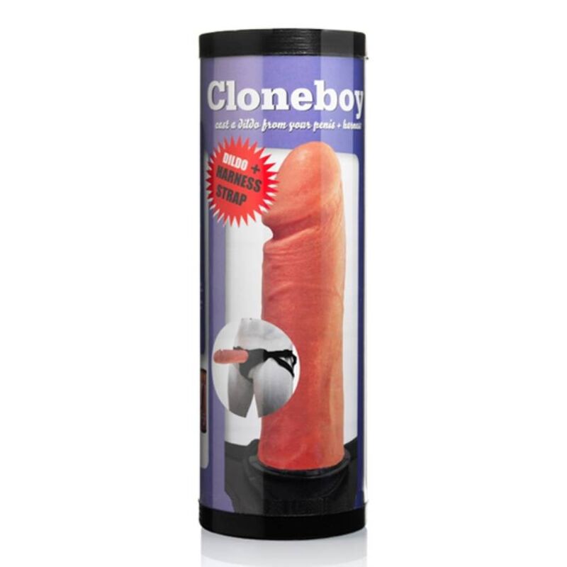 CLONEBOY - DILDO &amp; HARNAS RIEM