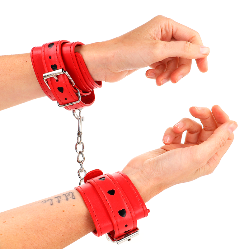KINK - RODE POLSBANDJES MET ZWARTE HARTINLEG, VERSTELBAAR 21-28 CM X 5,5 CM