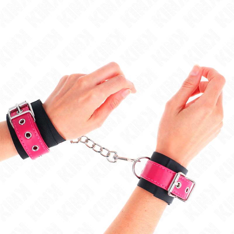 KINK - ZWARTE NYLON POLSBANDJES MET VERSTELBARE BONTE LEDEREN BAND 19-29 CM X 5,1 CM