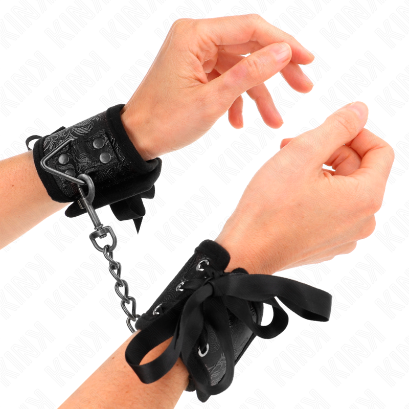 KINK - POLSBANDJES SCANDAL DESIGN ZWART STRIK DETAIL 24,5 CM X 6,5 CM