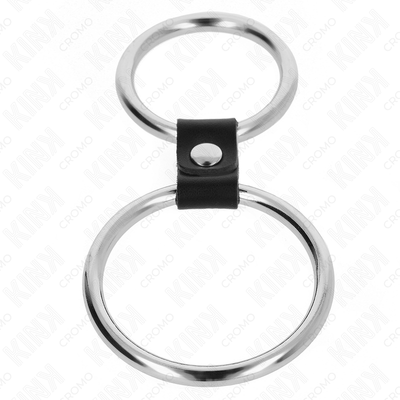 KINK - DUBBELE METALEN PENISRING 3,7 CM TOT 5 CM VERBONDEN DOOR EEN RIEM VAN KUNSTLEDER MODEL 1