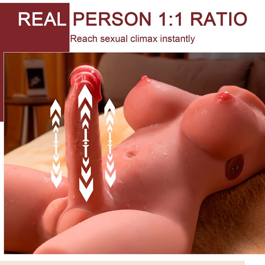 XISE - MIAH LADY BOY VROUWELIJKE TORSO MET VIBRERENDE EN STUWENDE DILDO 55 CM