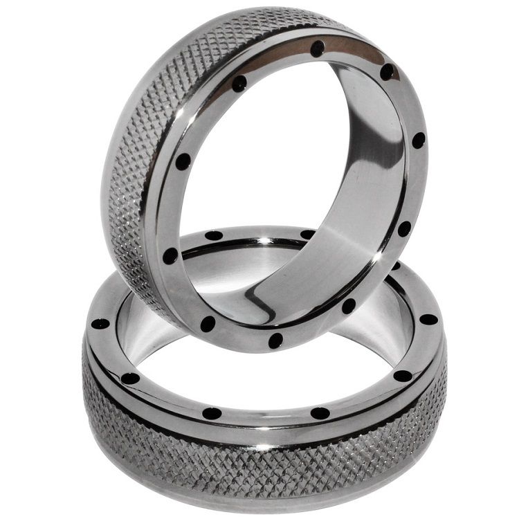 METAAL HARD - METALEN RING VOOR PENIS EN TESTIKELEN 45 MM