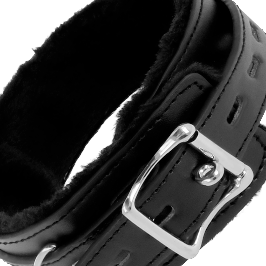 DUISTERNIS - COMFORTABELE HALSBAND MET LEDEREN KETTING