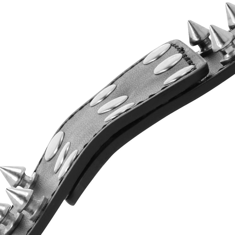 DUISTERNIS - SCHEDELS EN BOTTEN ZWARTE HANDBOEIEN MET SPIKES